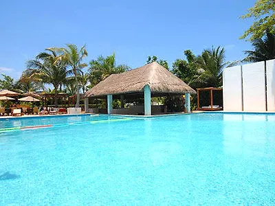 Oasis America Hotel Cancún 4*,